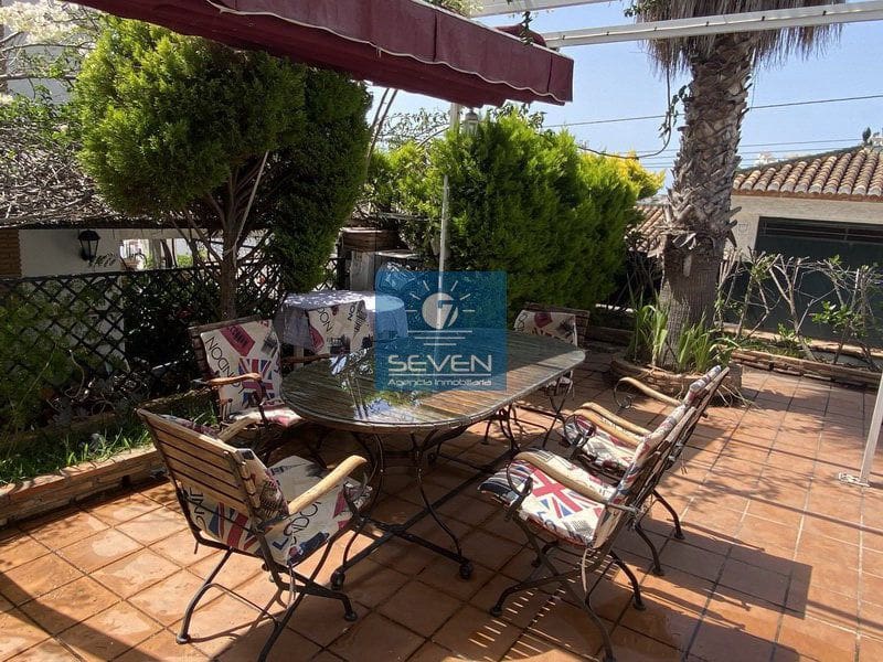 3 slaapkamer Villa te koop in Almunecar met garage - € 680.000 (Ref: 8176660)