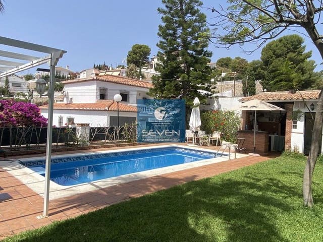3 bedroom Villa for sale in Almuñécar with garage - € 680,000 (Ref: 8176660)