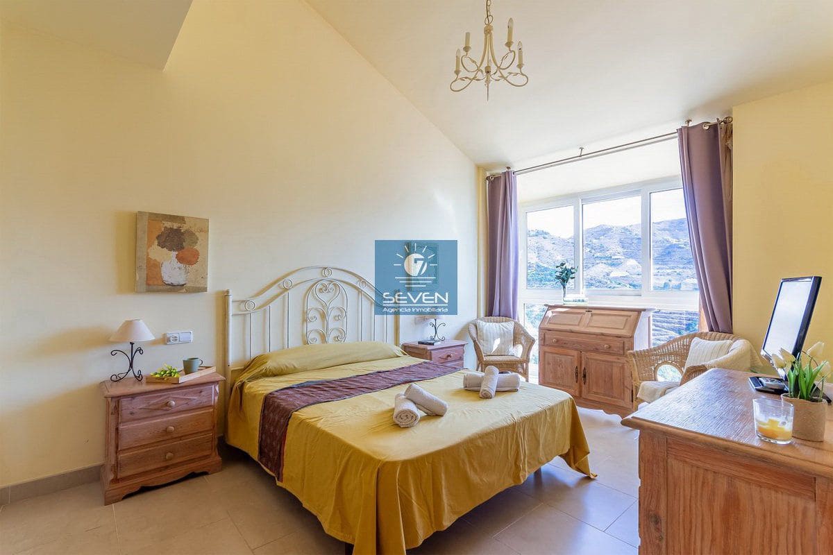 3 soveværelse Byhus til leje i Almunecar - € 1.200 (Ref: 8232790)