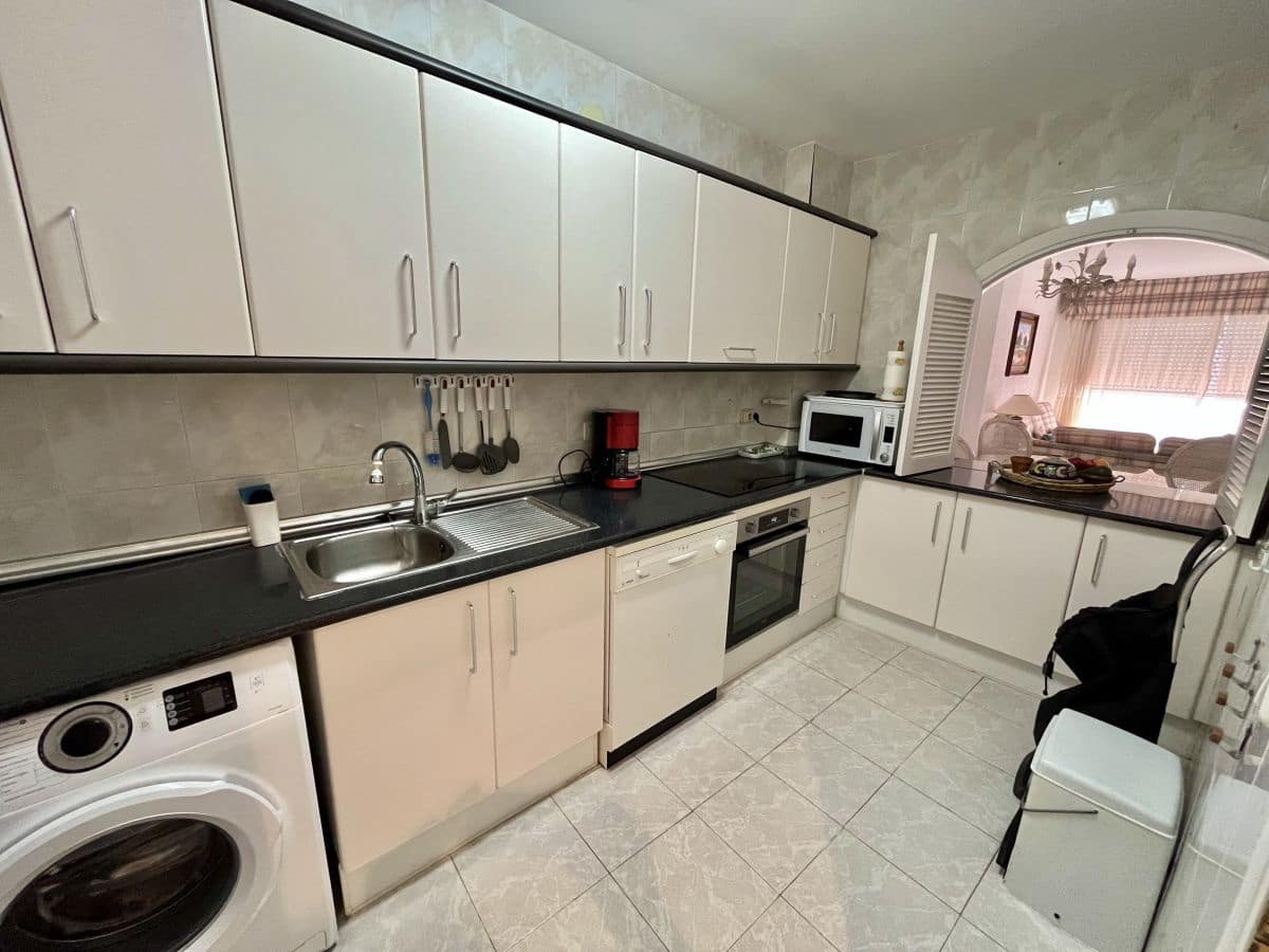 2 bedroom Apartment for rent in Almunecar with garage - € 1,000 (Ref: 8232792)