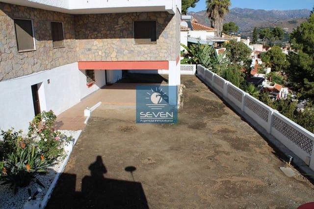 6 bedroom Villa for sale in Almuñécar with garage - € 650,000 (Ref: 8322469)