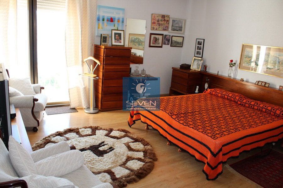 6 bedroom Villa for sale in Almunecar with garage - € 650,000 (Ref: 8322469)