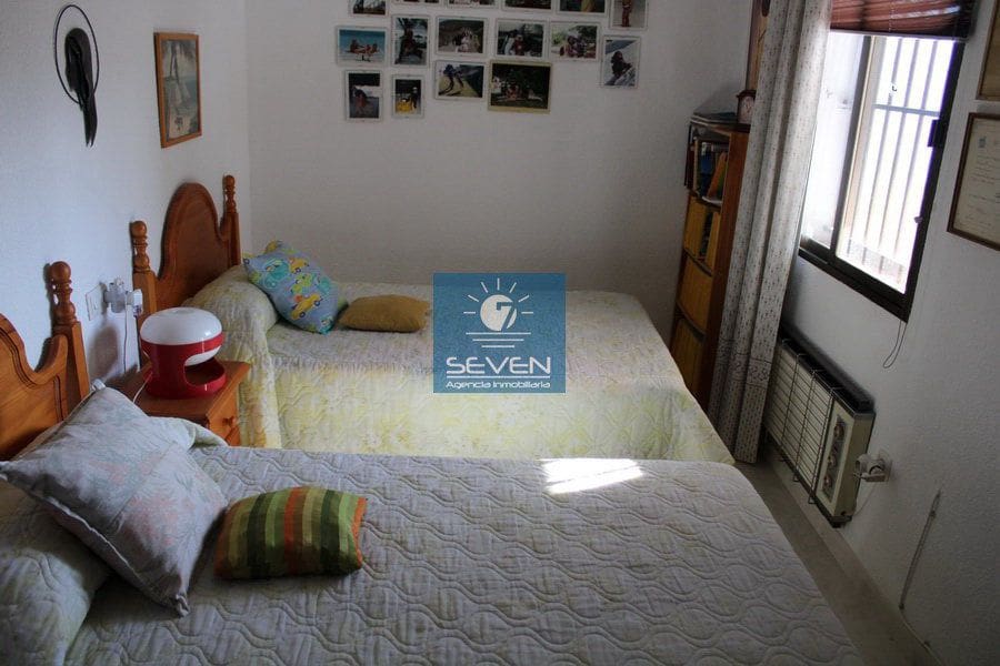 6 bedroom Villa for sale in Almunecar with garage - € 650,000 (Ref: 8322469)