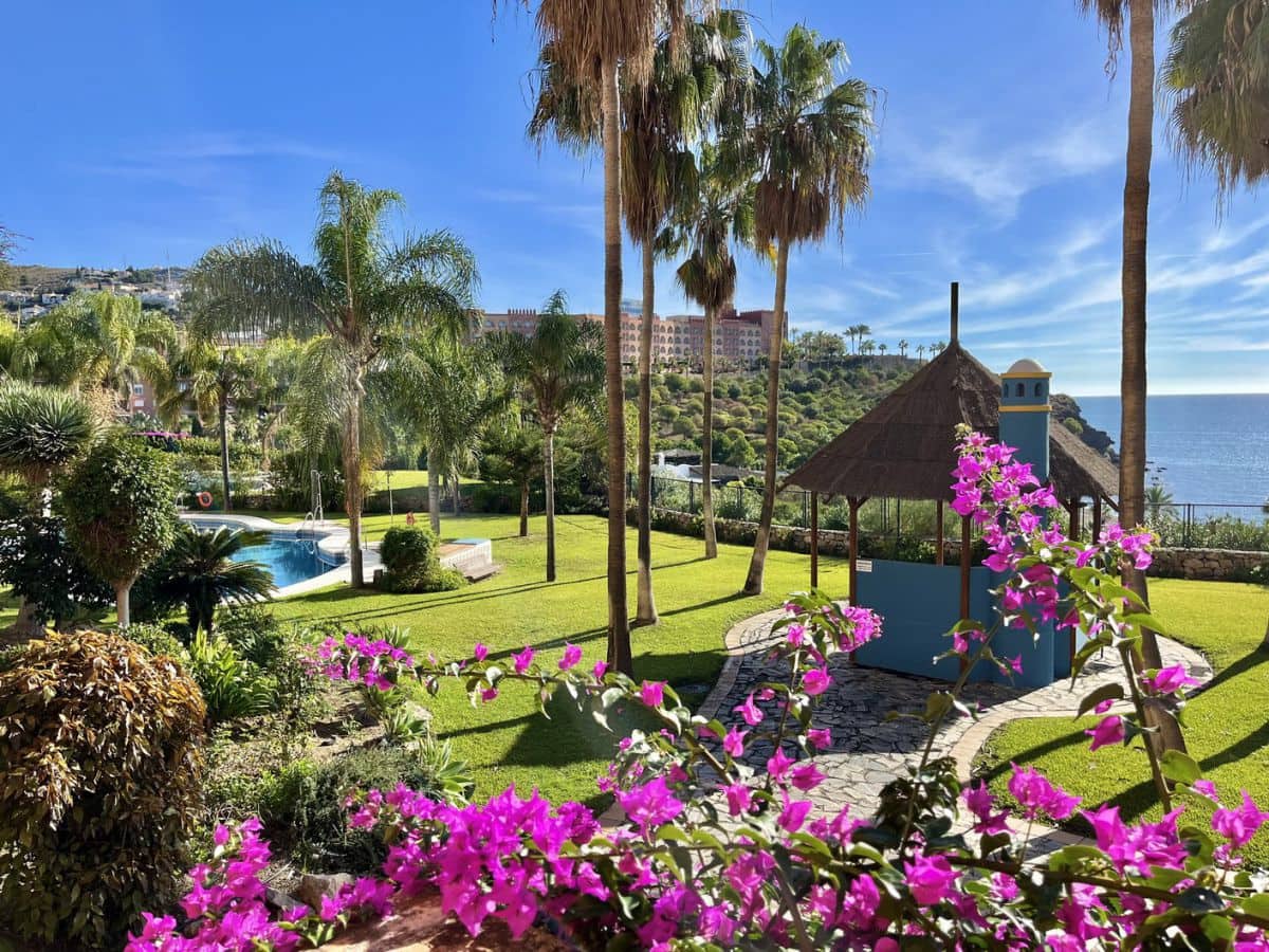 2 soveværelse Lejlighed til leje i Almunecar med garage - € 950 (Ref: 8402925)