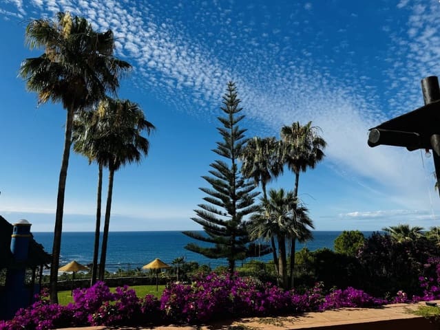 2 bedroom Apartment for rent in Almuñécar with garage - € 950 (Ref: 8402925)