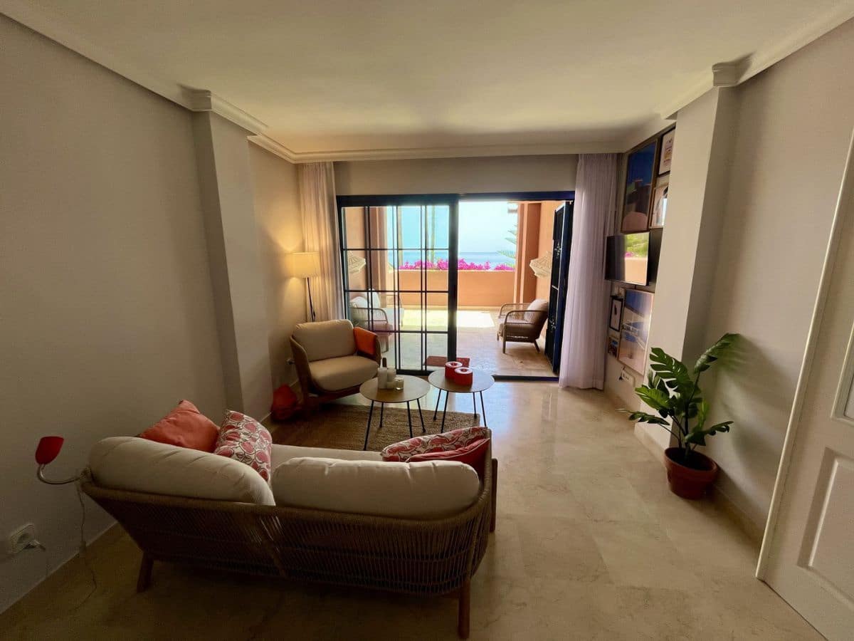 2 soveværelse Lejlighed til leje i Almunecar med garage - € 950 (Ref: 8402925)