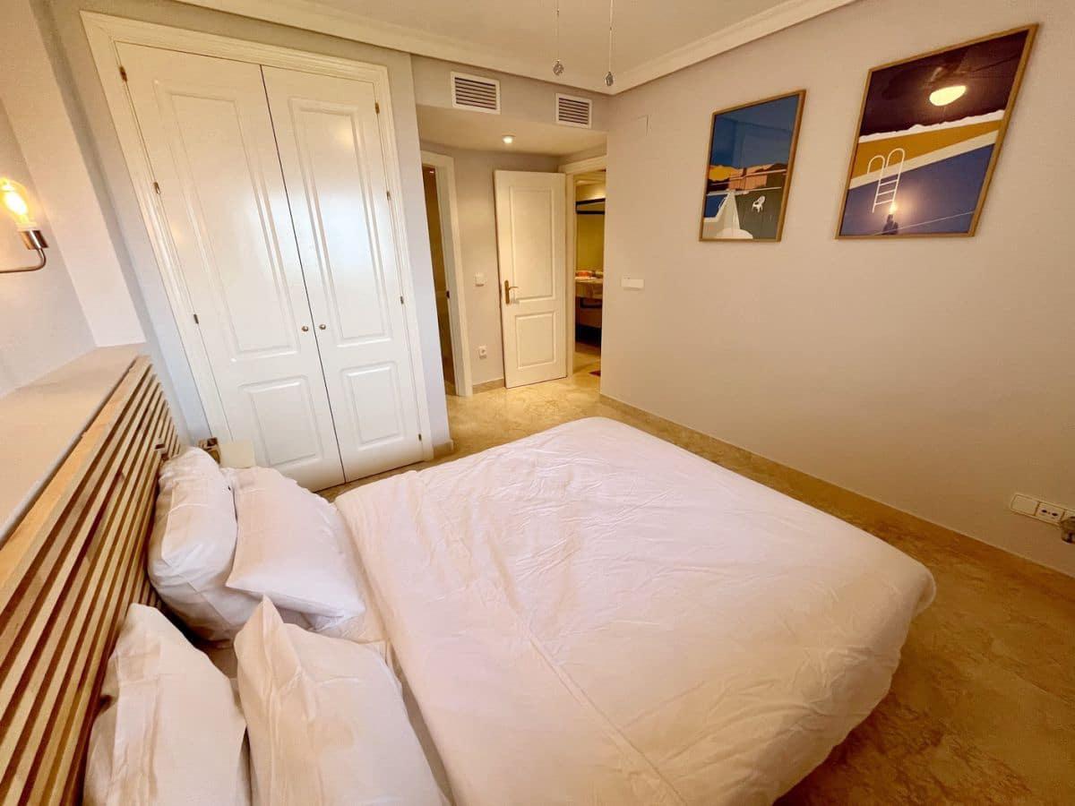 2 soveværelse Lejlighed til leje i Almunecar med garage - € 950 (Ref: 8402925)