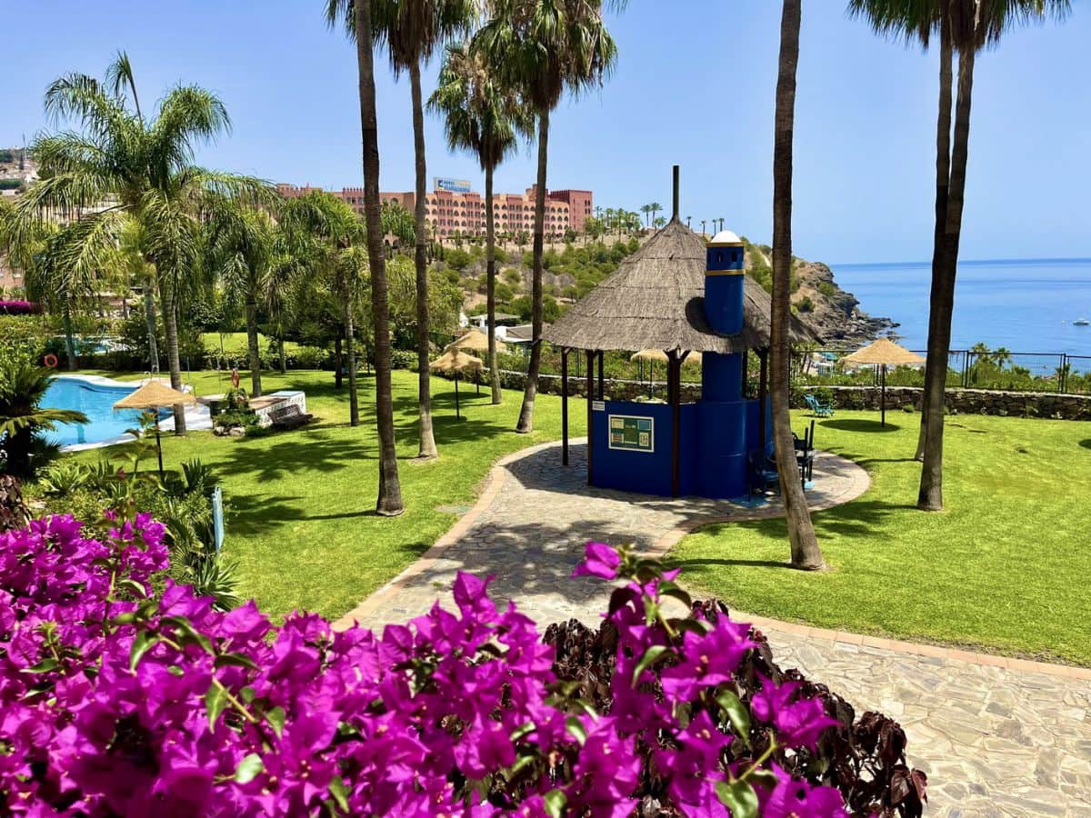 2 soveværelse Lejlighed til leje i Almunecar med garage - € 950 (Ref: 8402925)