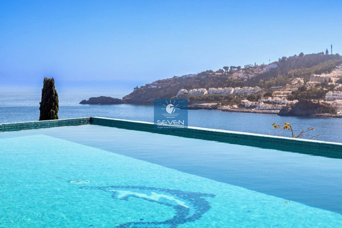 4 quarto Moradia para venda em Cotobro com garagem - 2 700 000 € (Ref: 8615134)