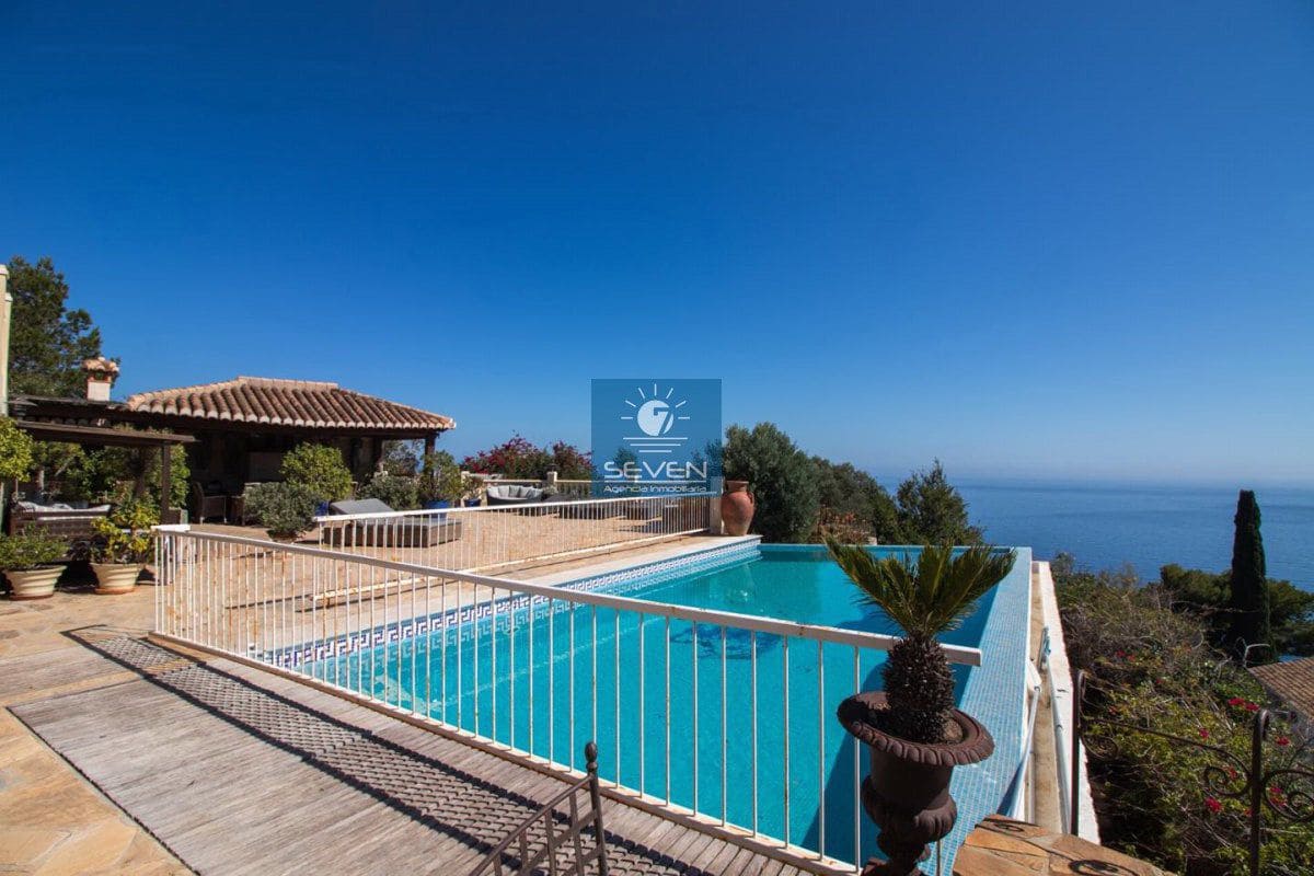 4 quarto Moradia para venda em Cotobro com garagem - 2 700 000 € (Ref: 8615134)