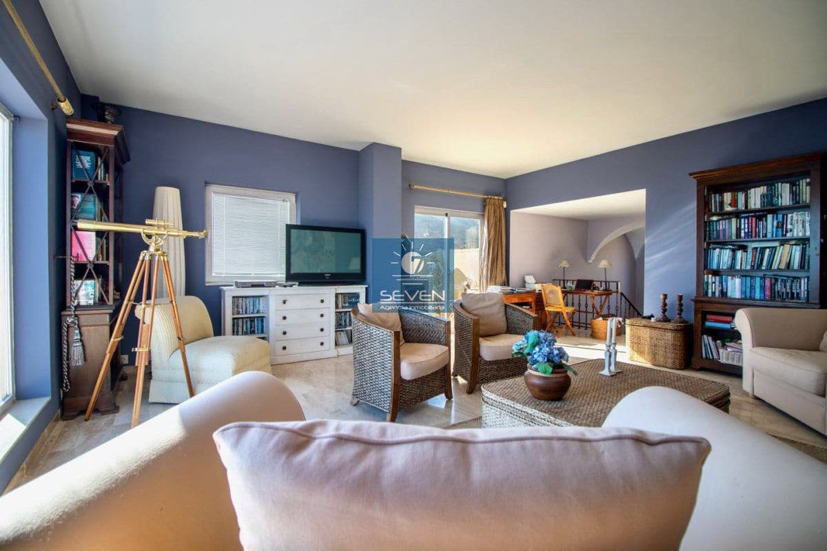 4 quarto Moradia para venda em Cotobro com garagem - 2 700 000 € (Ref: 8615134)