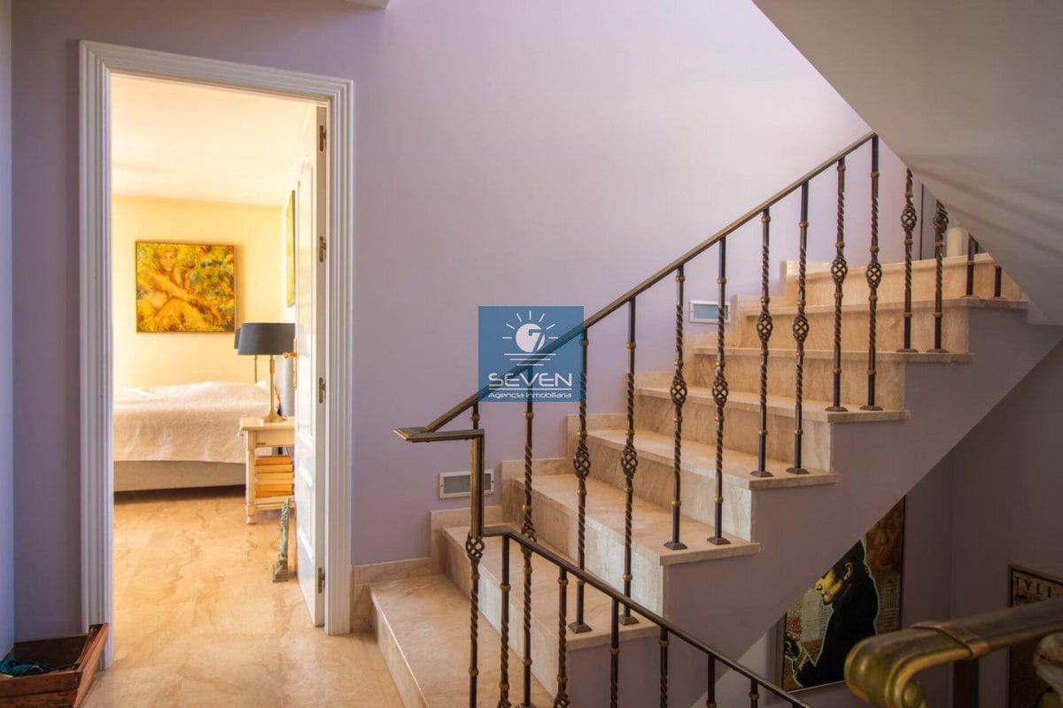 4 quarto Moradia para venda em Cotobro com garagem - 2 700 000 € (Ref: 8615134)