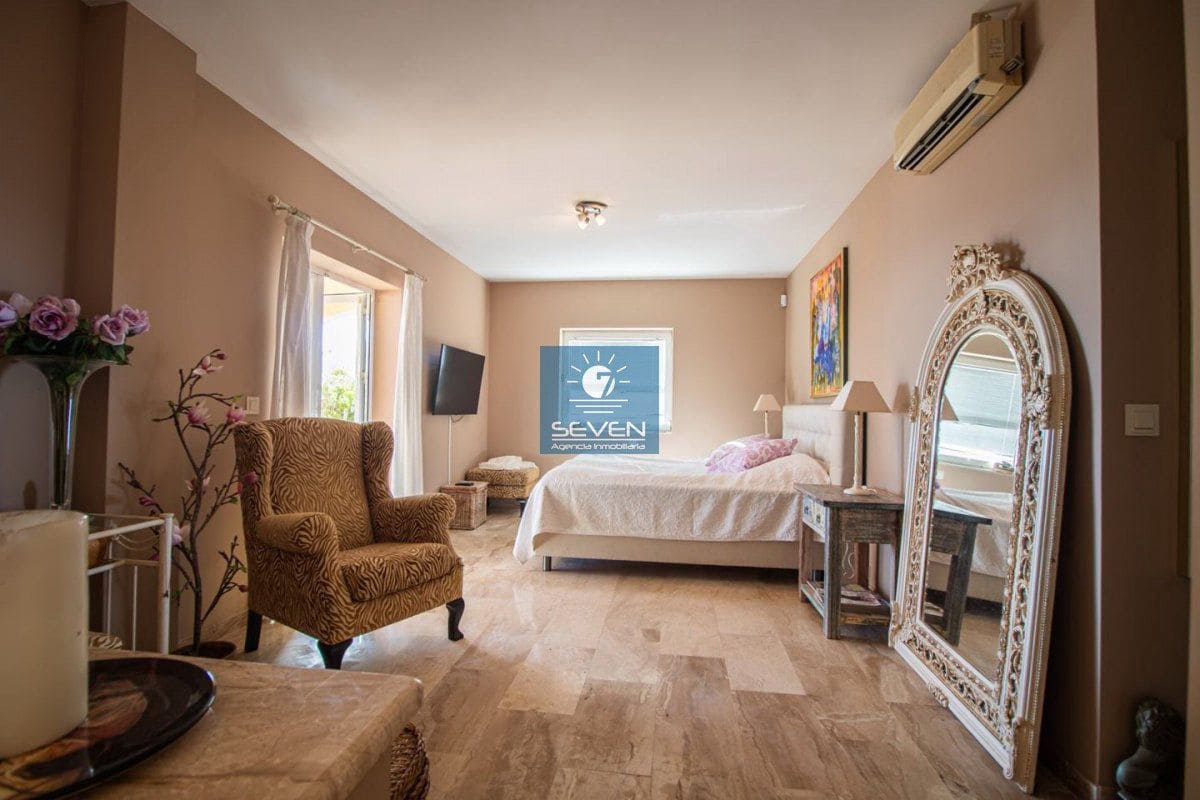 4 quarto Moradia para venda em Cotobro com garagem - 2 700 000 € (Ref: 8615134)