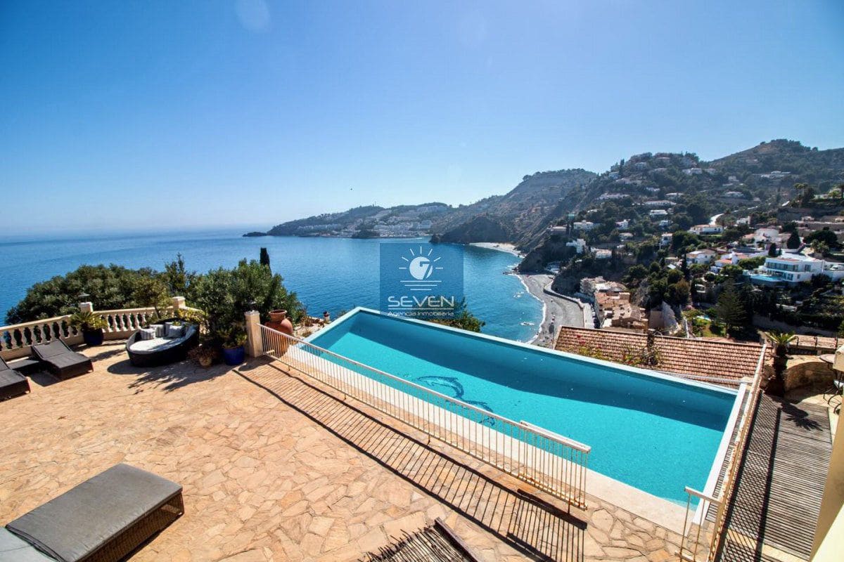 4 quarto Moradia para venda em Cotobro com garagem - 2 700 000 € (Ref: 8615134)