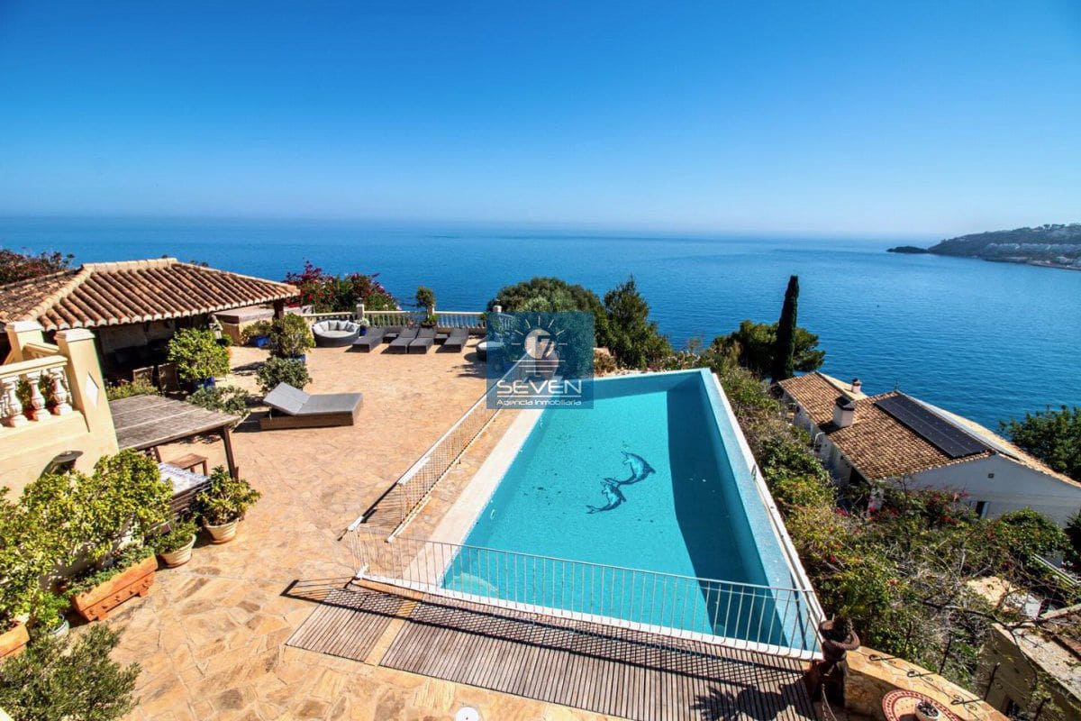 4 quarto Moradia para venda em Cotobro com garagem - 2 700 000 € (Ref: 8615134)