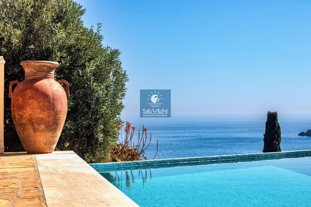 4 quarto Moradia para venda em Cotobro com garagem - 2 700 000 € (Ref: 8615134)