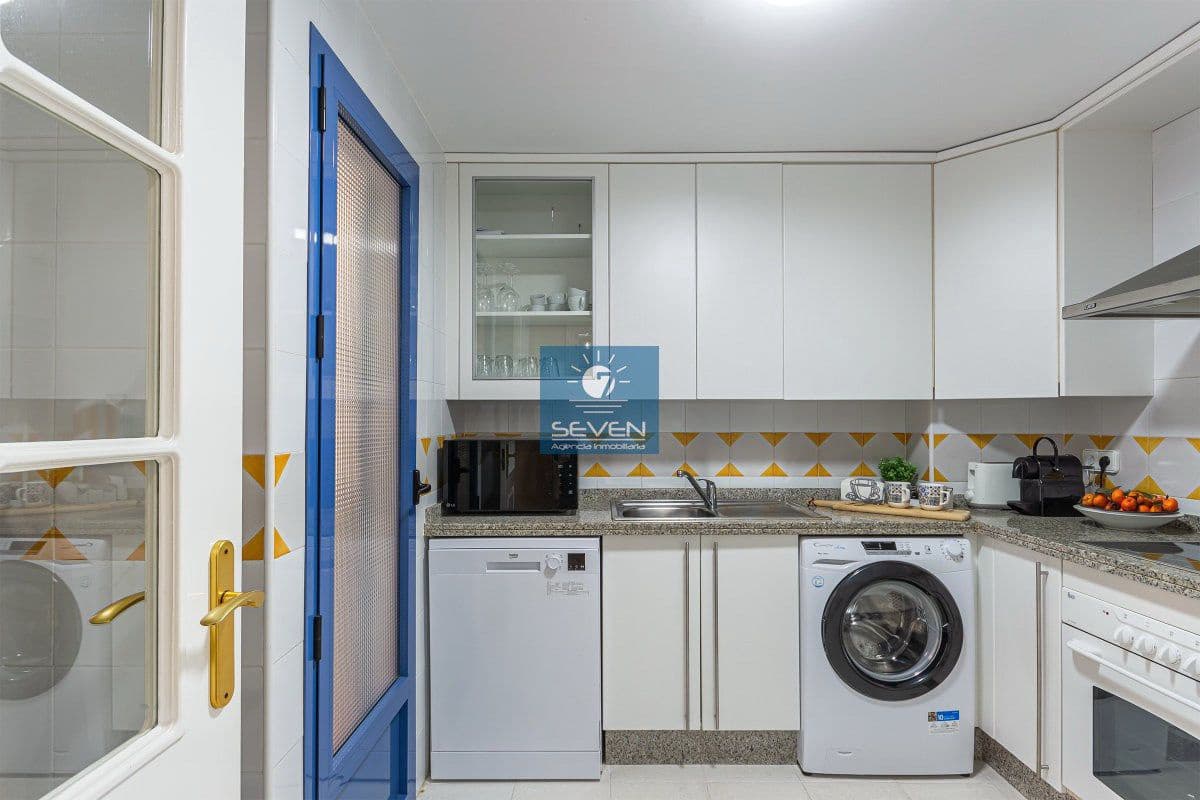 2 Zimmer Apartment zu vermieten in Almunecar mit Garage - 950 € (Ref: 8735300)