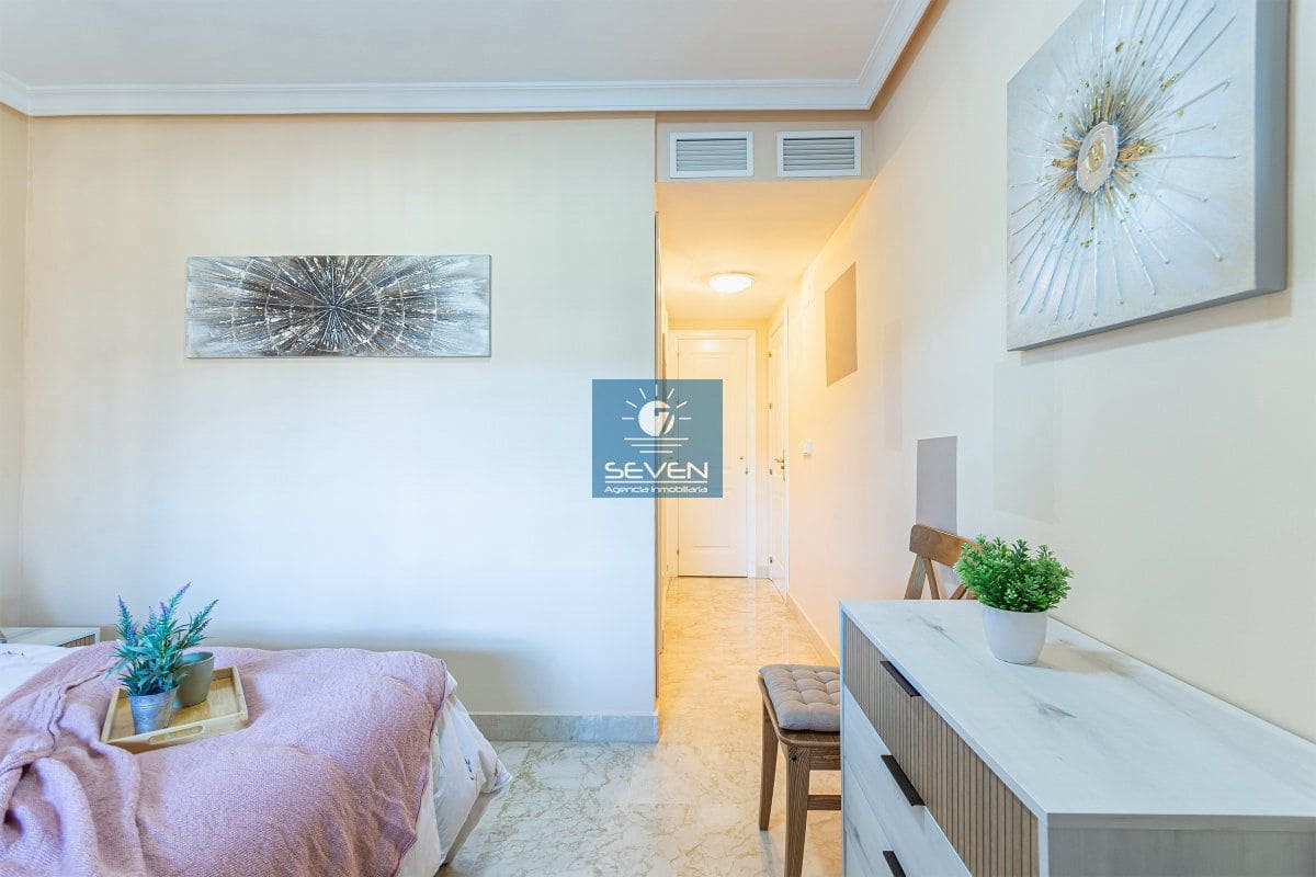 2 Zimmer Apartment zu vermieten in Almunecar mit Garage - 950 € (Ref: 8735300)