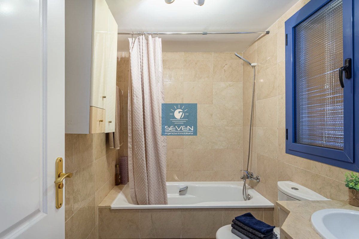 2 Zimmer Apartment zu vermieten in Almunecar mit Garage - 950 € (Ref: 8735300)