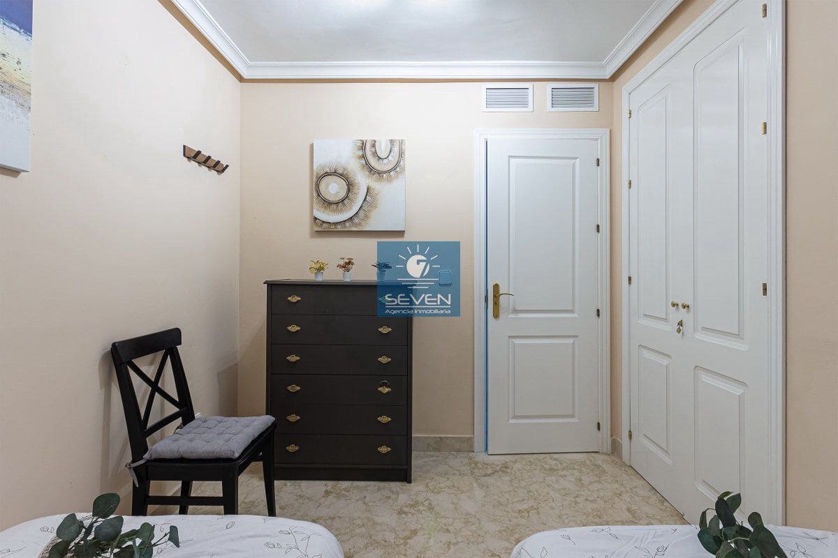 2 Zimmer Apartment zu vermieten in Almunecar mit Garage - 950 € (Ref: 8735300)