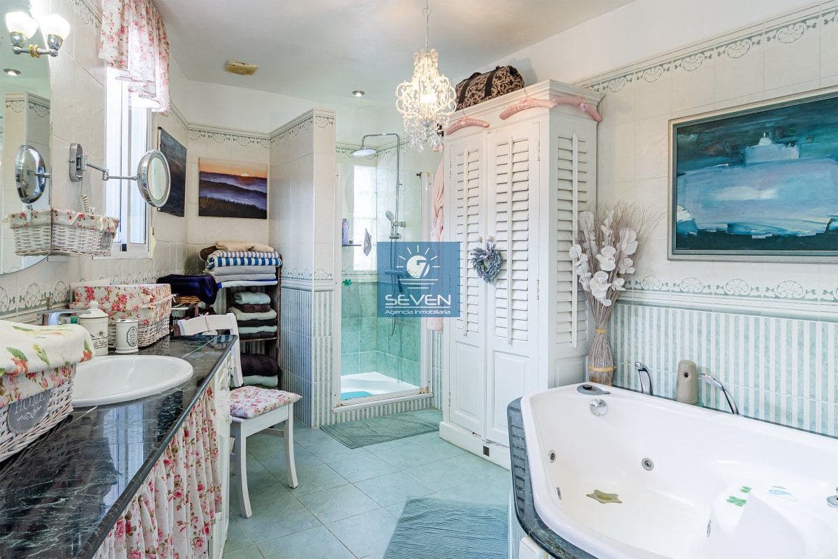 5 slaapkamer Villa te koop in Almunecar - € 639.000 (Ref: 8927184)