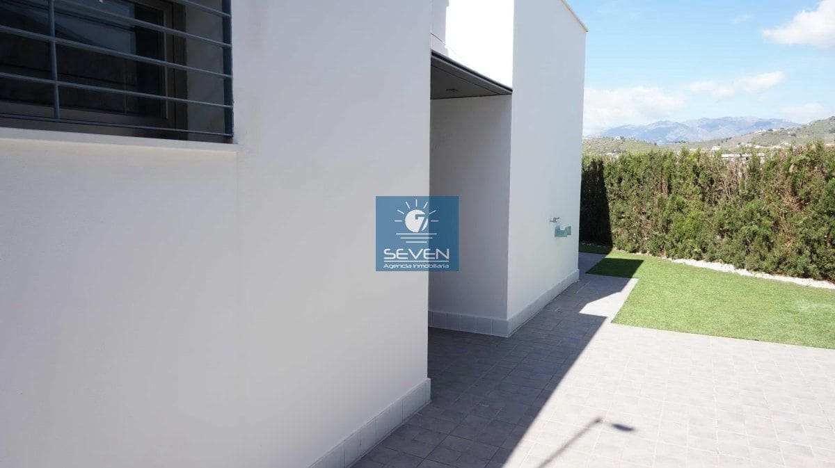 4 sypialnia Willa na sprzedaż w Almunecar - 1 100 000 € (Ref: 8927185)