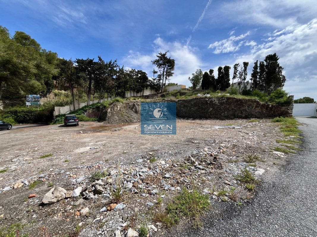 Grunde uden byggetilladelser til salg i La Herradura - € 800.000 (Ref: 8940718)