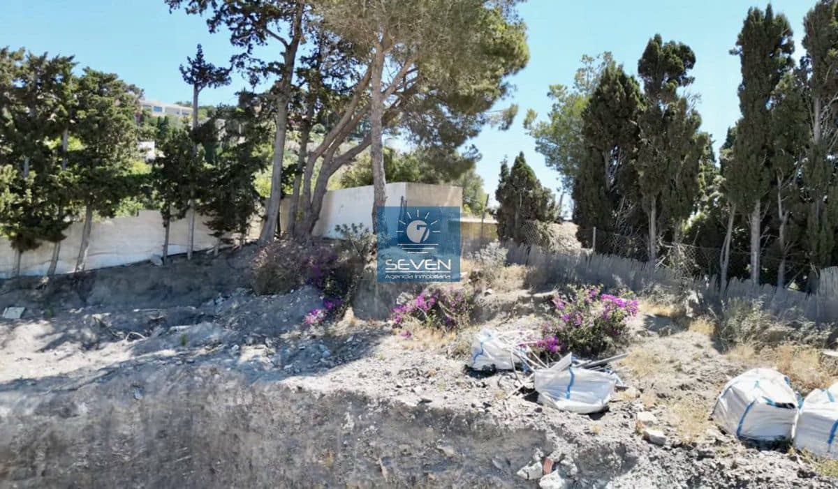 Grunde uden byggetilladelser til salg i La Herradura - € 800.000 (Ref: 8940718)