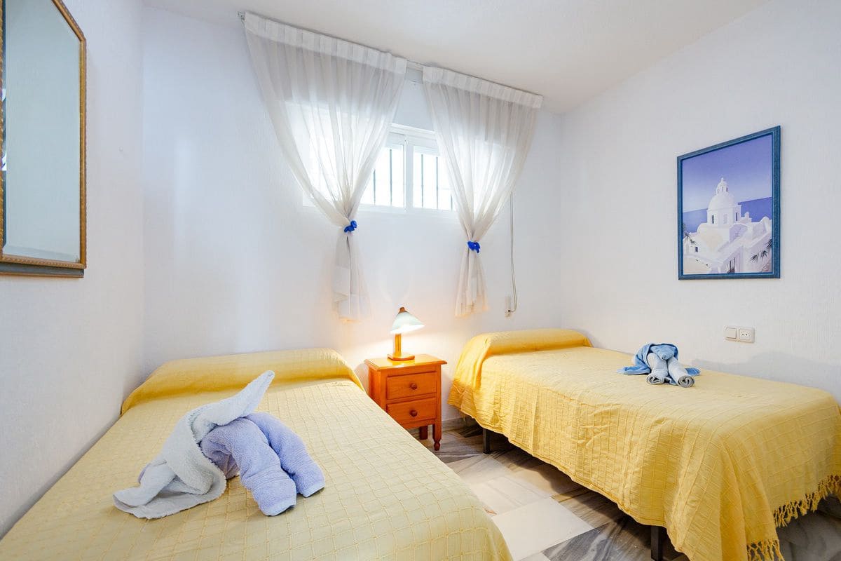 2 quarto Apartamento para arrendamento para férias em Almunecar - 950 € (Ref: 9012378)