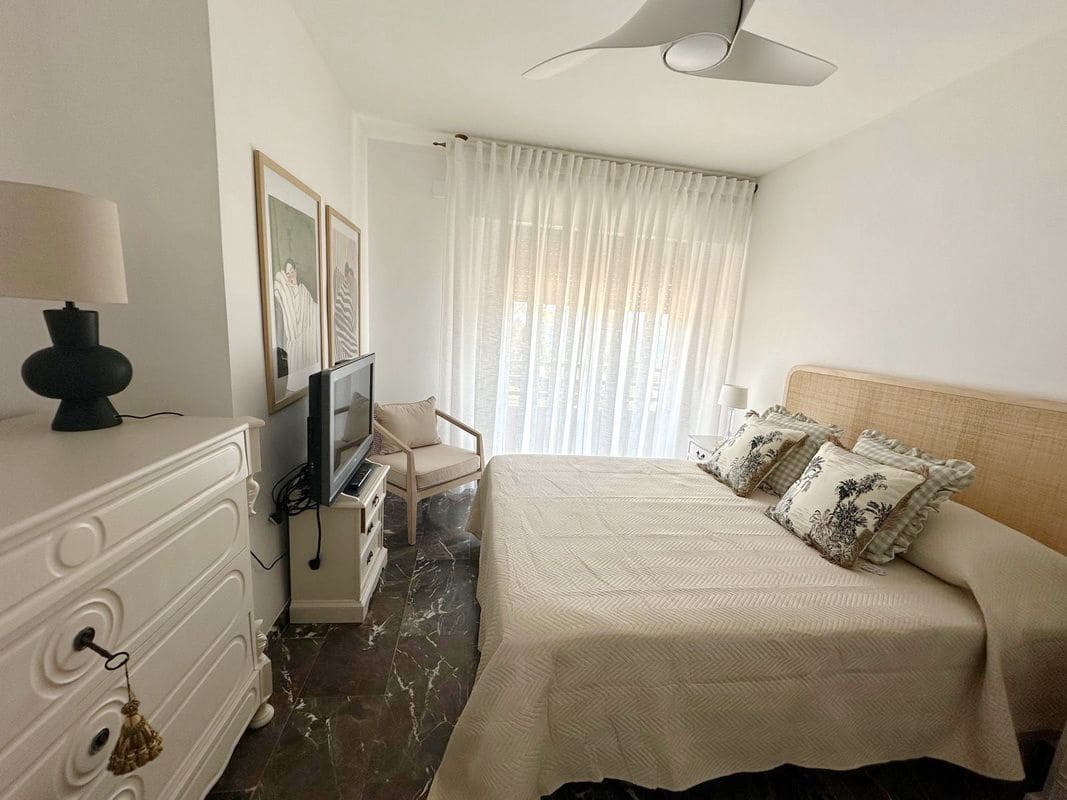 4 bedroom Apartment for rent in Almunecar - € 1,300 (Ref: 9040439)