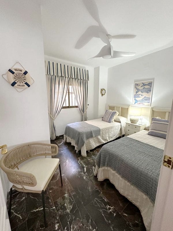 4 bedroom Apartment for rent in Almunecar - € 1,300 (Ref: 9040439)