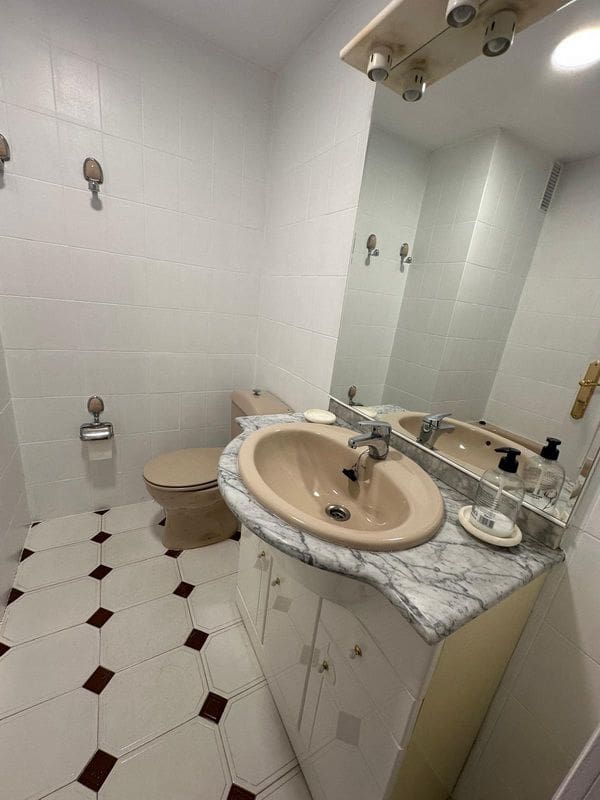 4 bedroom Apartment for rent in Almunecar - € 1,300 (Ref: 9040439)