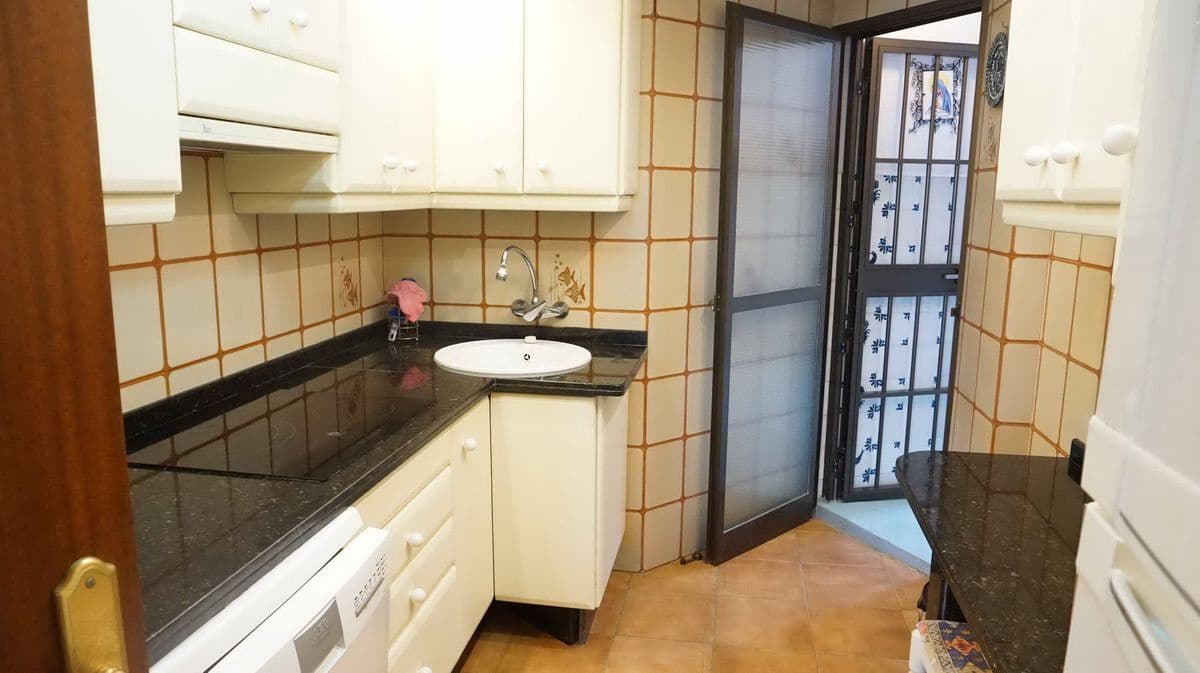 4 bedroom Apartment for rent in Almunecar - € 1,300 (Ref: 9040439)