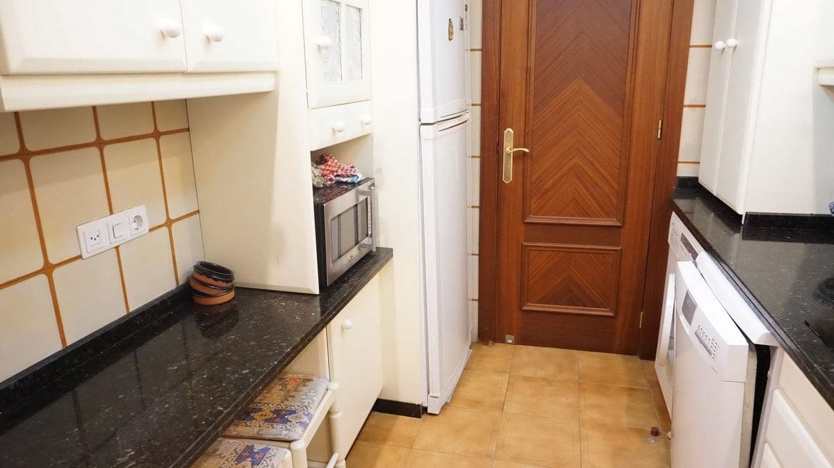 4 bedroom Apartment for rent in Almunecar - € 1,300 (Ref: 9040439)