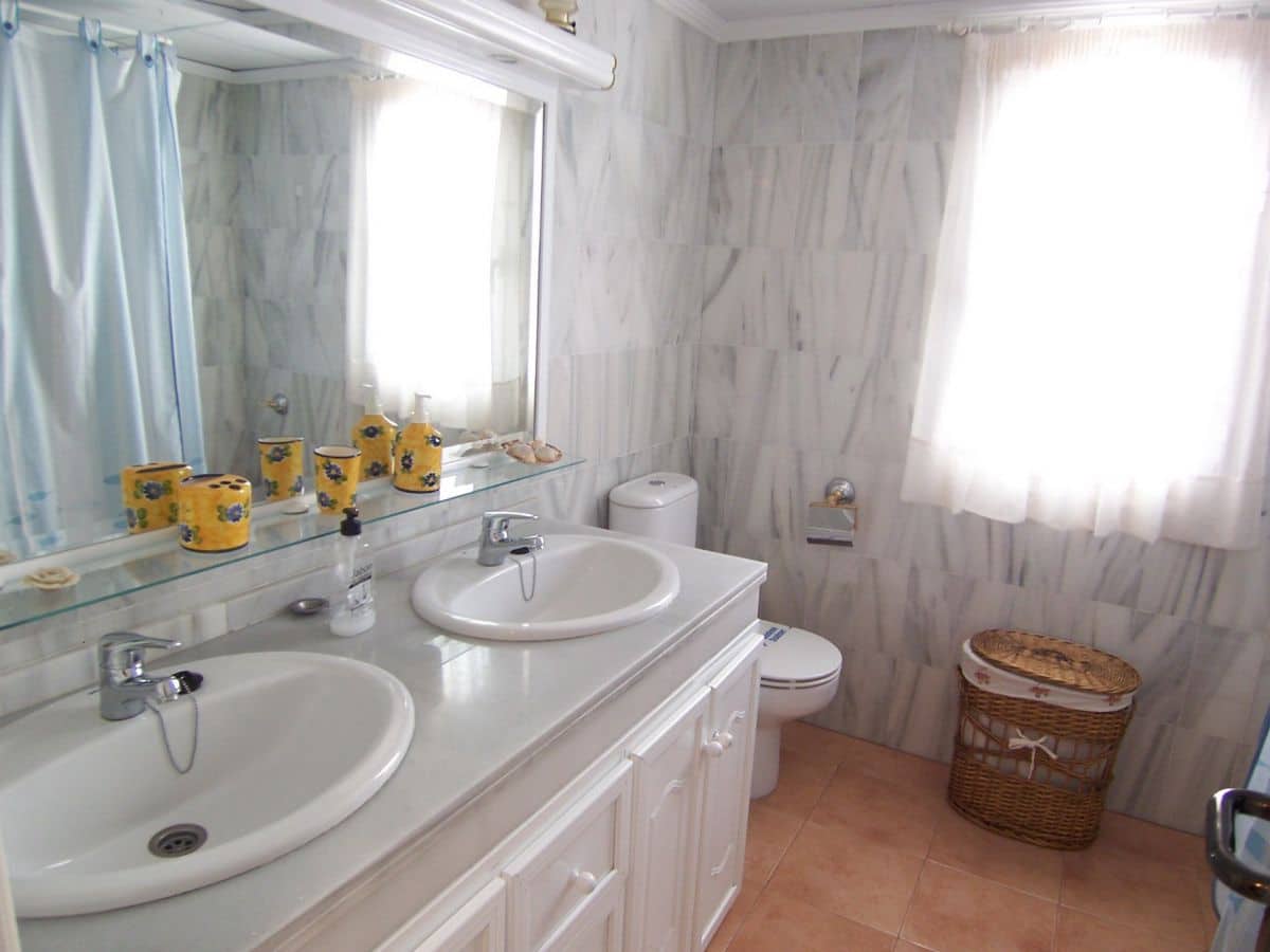 2 sypialnia Apartament do wynajęcia w La Herradura z garażem - 900 € (Ref: 9106759)