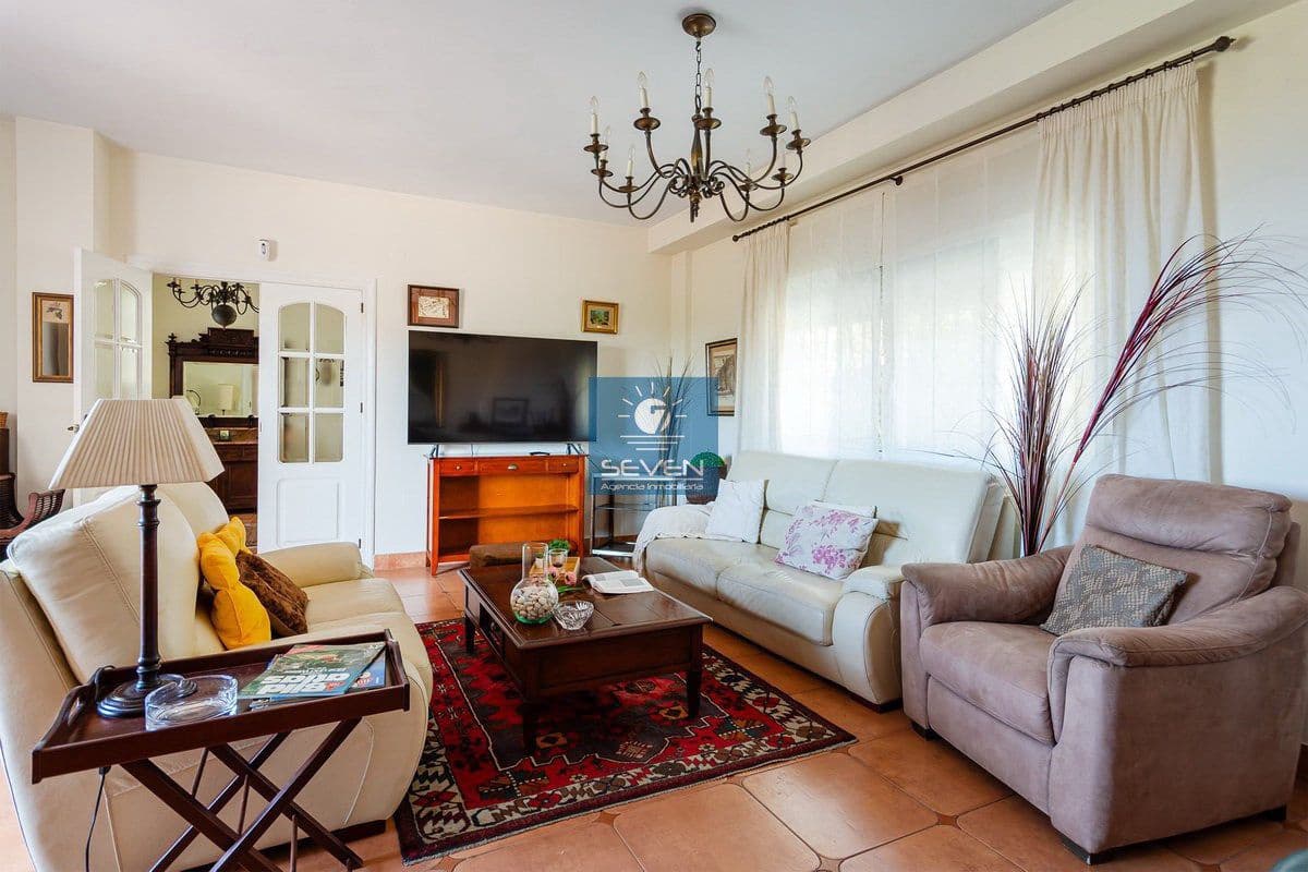 4 bedroom Villa for sale in Almunecar with garage - € 599,000 (Ref: 9157853)