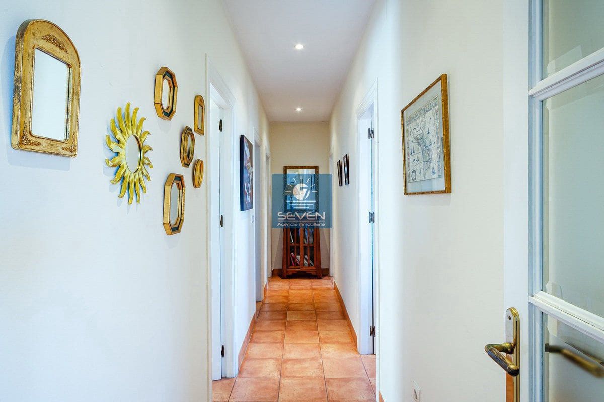 4 bedroom Villa for sale in Almunecar with garage - € 599,000 (Ref: 9157853)