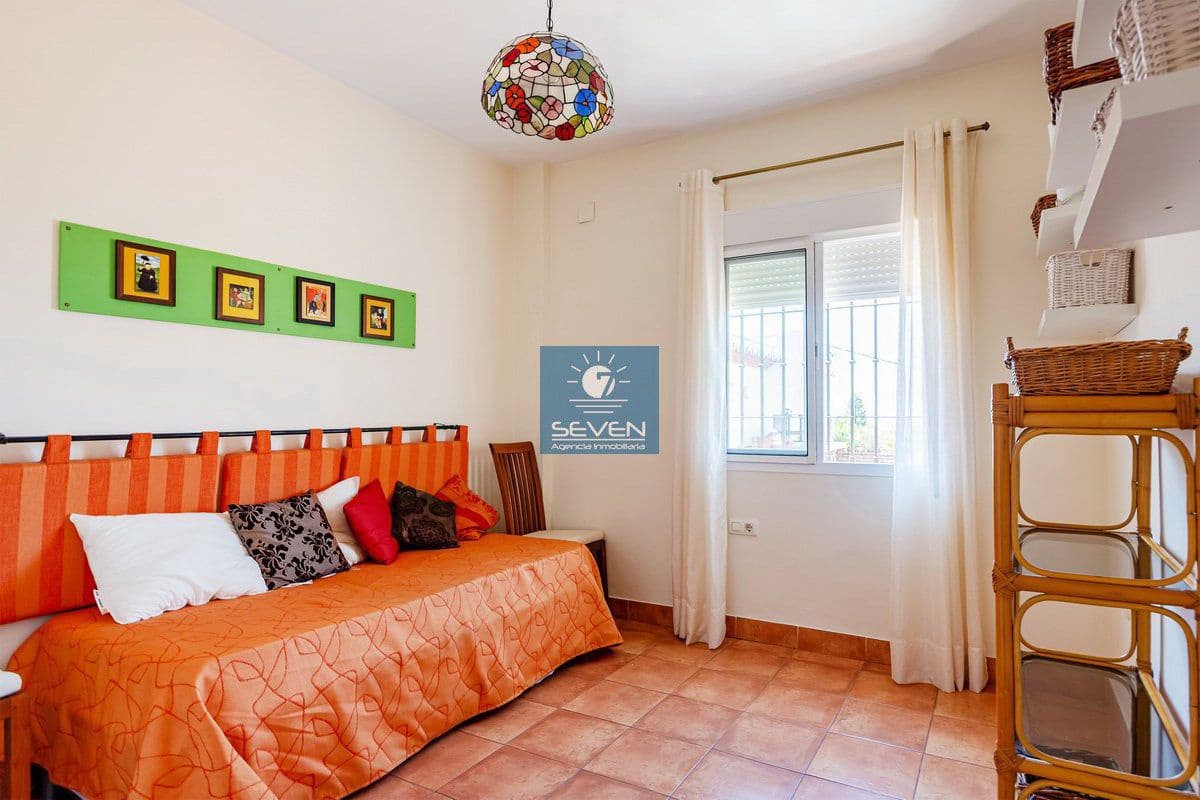 4 bedroom Villa for sale in Almunecar with garage - € 599,000 (Ref: 9157853)