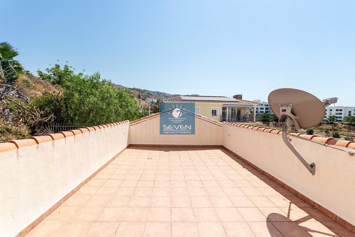 4 bedroom Villa for sale in Almunecar with garage - € 599,000 (Ref: 9157853)