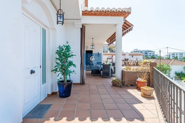 4 bedroom Villa for sale in Almuñécar with garage - € 599,000 (Ref: 9157853)