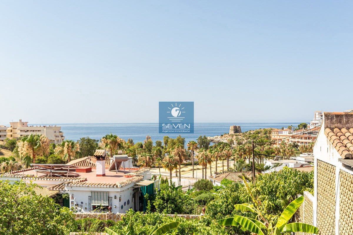 4 bedroom Villa for sale in Almunecar with garage - € 599,000 (Ref: 9157853)