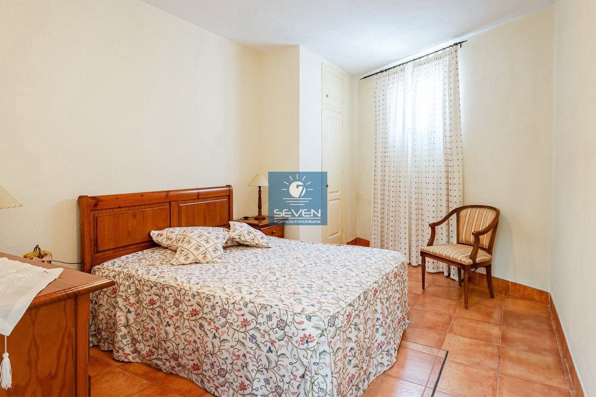 4 bedroom Villa for sale in Almunecar with garage - € 599,000 (Ref: 9157853)