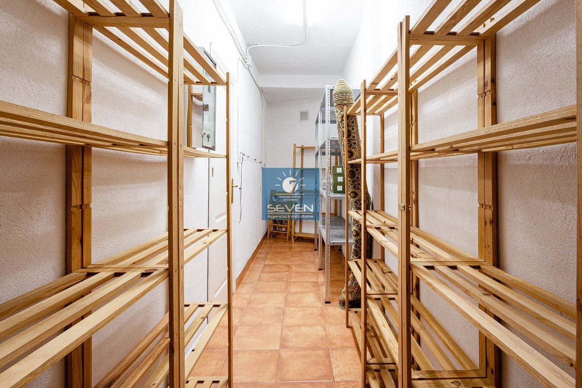 4 bedroom Villa for sale in Almunecar with garage - € 599,000 (Ref: 9157853)