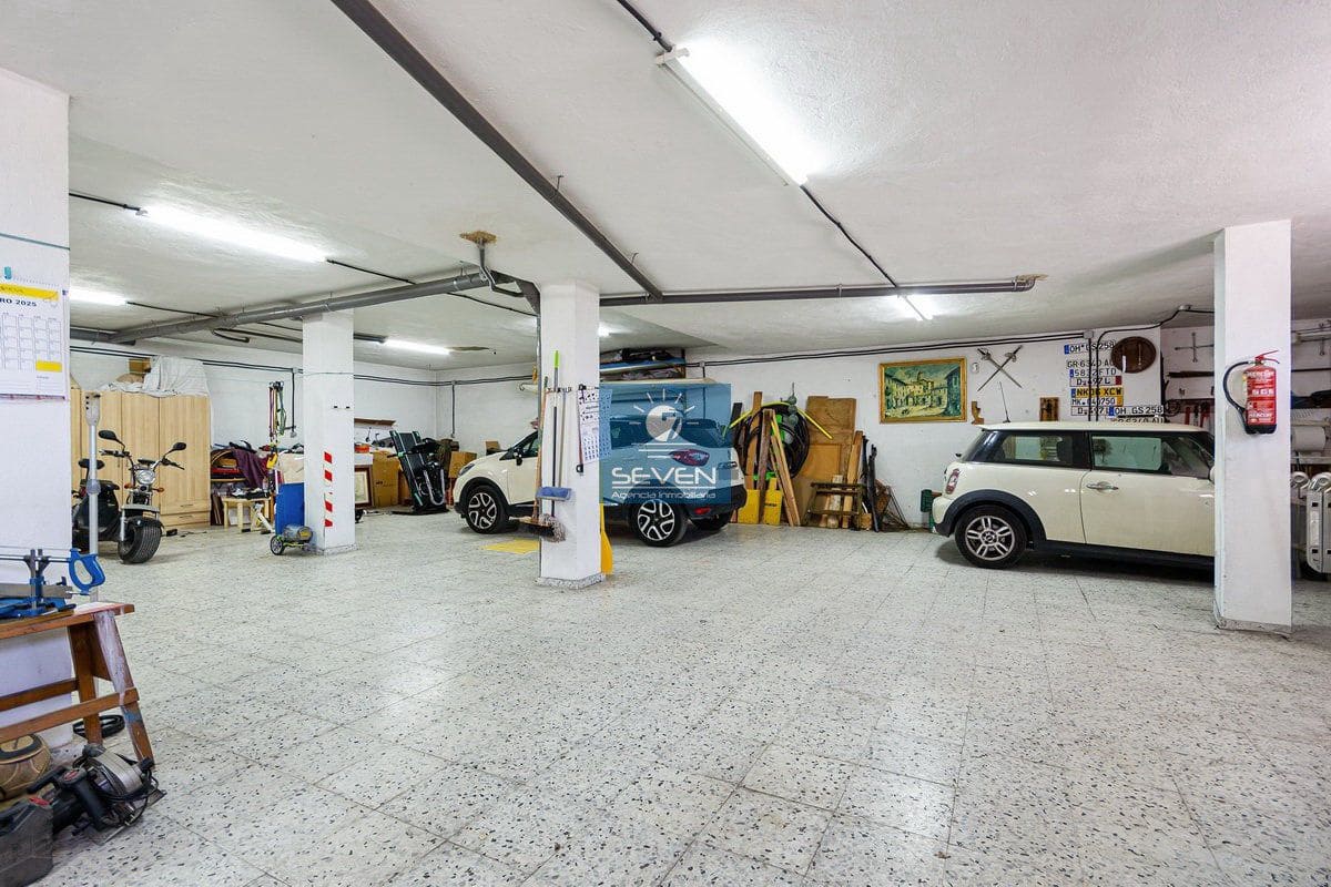 4 bedroom Villa for sale in Almunecar with garage - € 599,000 (Ref: 9157853)