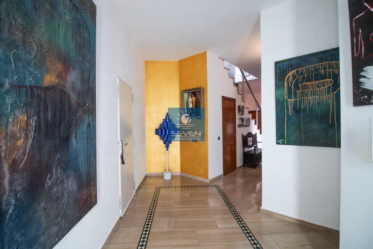 5 bedroom Villa for sale in Almunecar with garage - € 945,000 (Ref: 9176645)