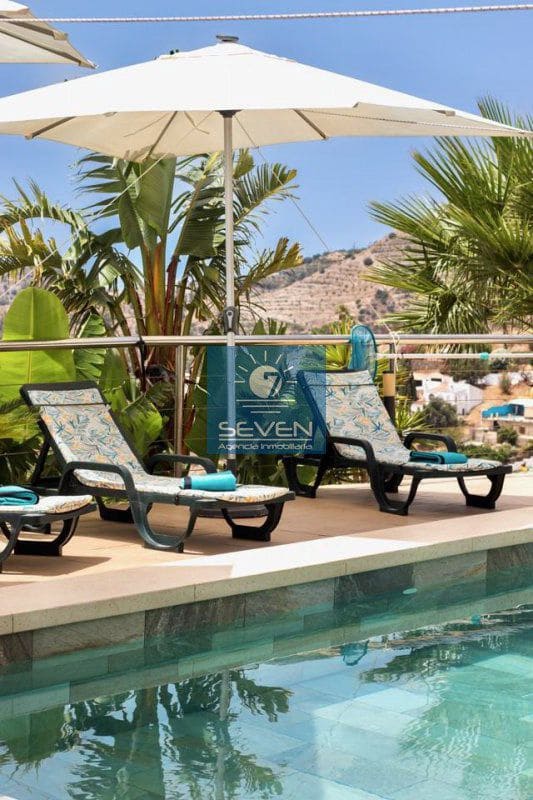 5 bedroom Villa for sale in Almunecar with garage - € 945,000 (Ref: 9176645)