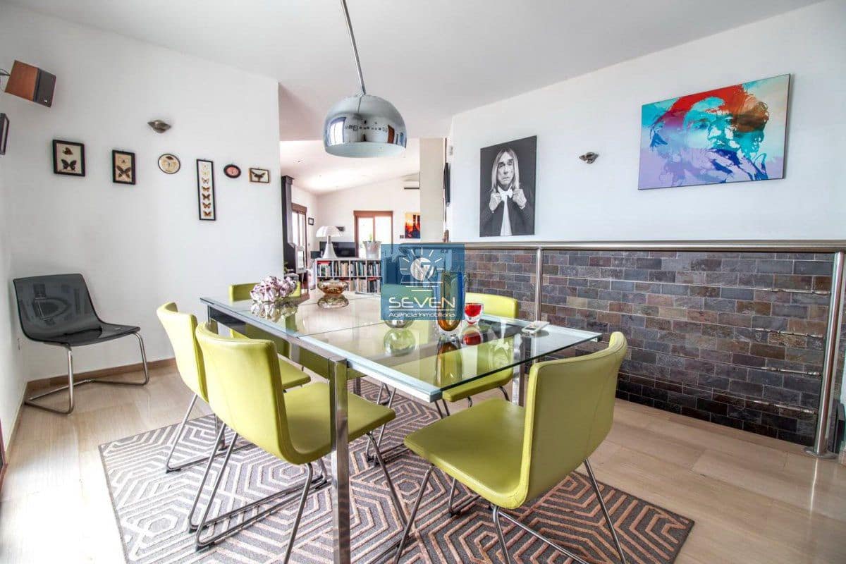 5 bedroom Villa for sale in Almunecar with garage - € 945,000 (Ref: 9176645)