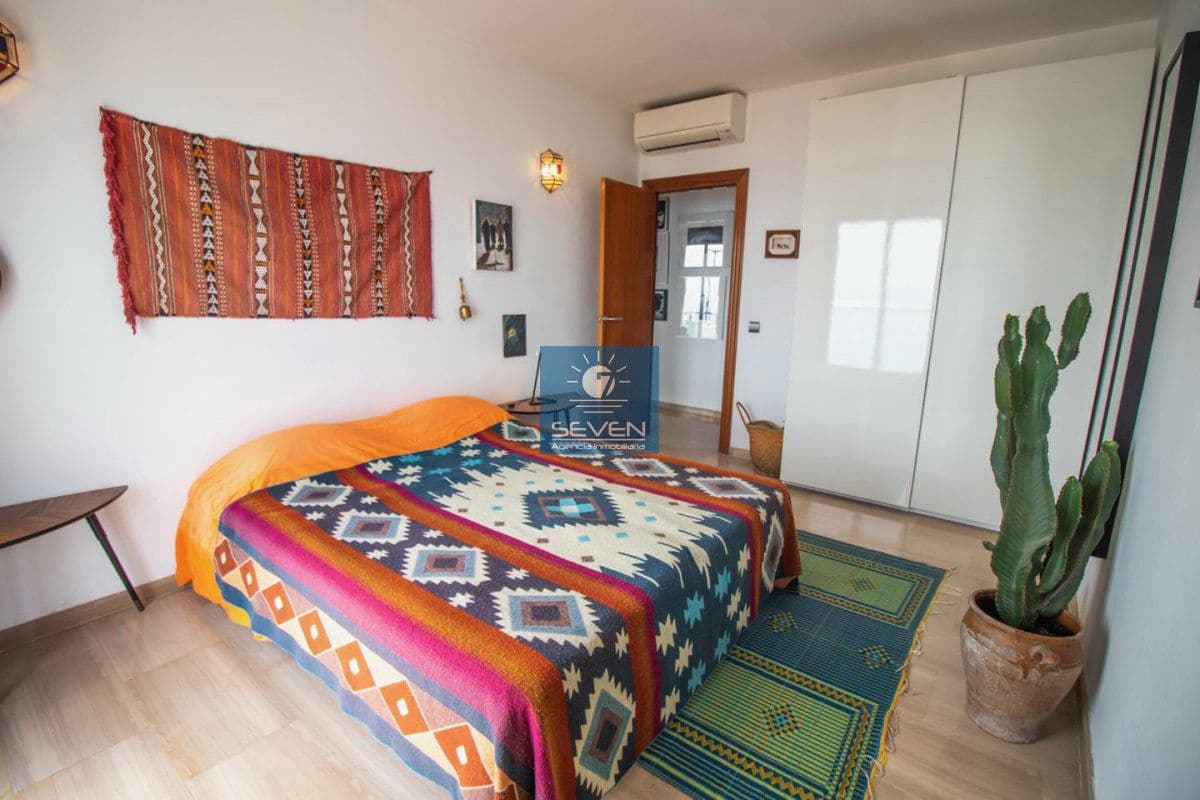 5 bedroom Villa for sale in Almunecar with garage - € 945,000 (Ref: 9176645)