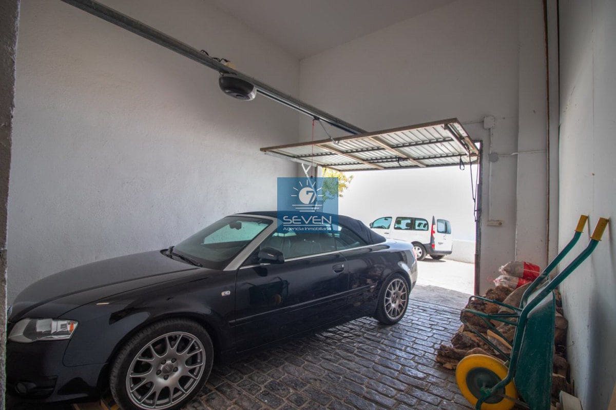 5 bedroom Villa for sale in Almunecar with garage - € 945,000 (Ref: 9176645)