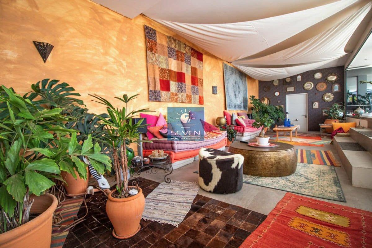 5 bedroom Villa for sale in Almunecar with garage - € 945,000 (Ref: 9176645)